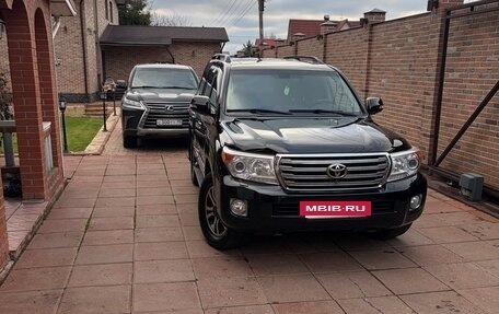 Toyota Land Cruiser 200, 2014 год, 4 890 000 рублей, 2 фотография