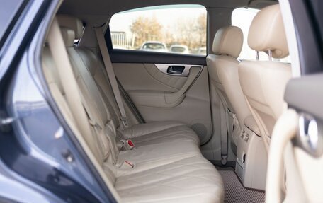 Infiniti FX II, 2008 год, 1 800 000 рублей, 24 фотография