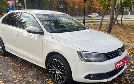 Volkswagen Jetta VI, 2012 год, 1 000 050 рублей, 4 фотография