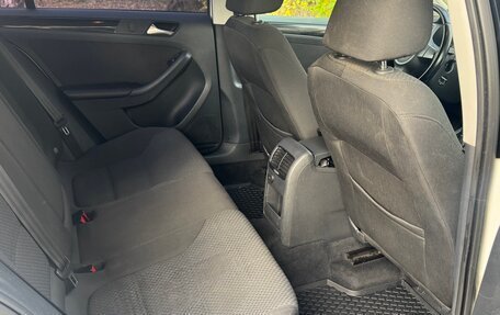 Volkswagen Jetta VI, 2012 год, 1 000 050 рублей, 18 фотография