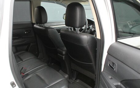 Mitsubishi Outlander III рестайлинг 3, 2014 год, 1 890 000 рублей, 21 фотография