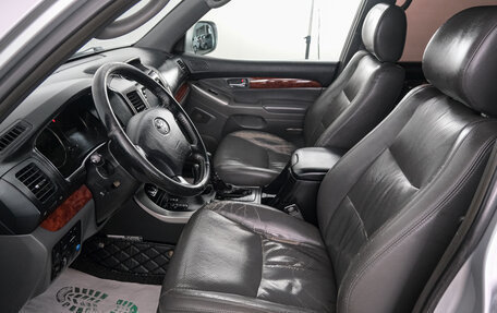 Toyota Land Cruiser Prado 120 рестайлинг, 2005 год, 1 969 000 рублей, 8 фотография