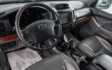 Toyota Land Cruiser Prado 120 рестайлинг, 2005 год, 1 969 000 рублей, 9 фотография