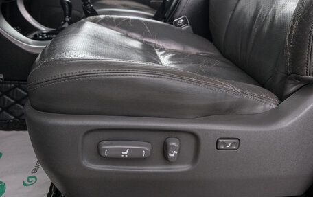 Toyota Land Cruiser Prado 120 рестайлинг, 2005 год, 1 969 000 рублей, 19 фотография