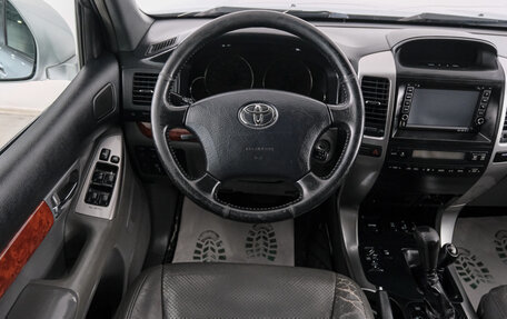 Toyota Land Cruiser Prado 120 рестайлинг, 2005 год, 1 969 000 рублей, 15 фотография