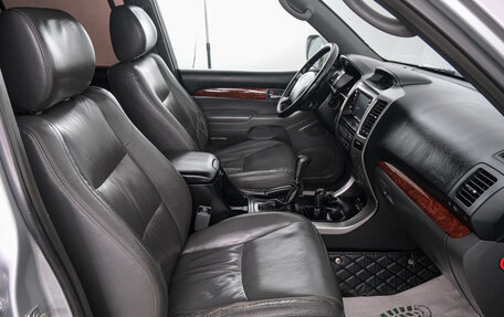 Toyota Land Cruiser Prado 120 рестайлинг, 2005 год, 1 969 000 рублей, 14 фотография