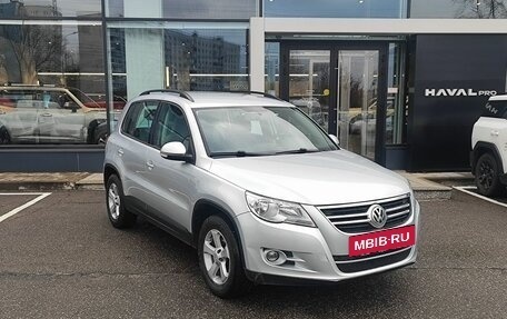 Volkswagen Tiguan I, 2010 год, 945 000 рублей, 3 фотография
