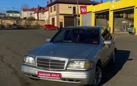 Mercedes-Benz C-Класс, 1994 год, 250 000 рублей, 1 фотография