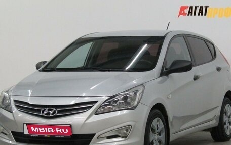 Hyundai Solaris II рестайлинг, 2015 год, 880 000 рублей, 1 фотография