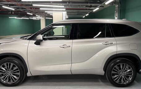 Toyota Highlander, 2025 год, 6 200 000 рублей, 4 фотография