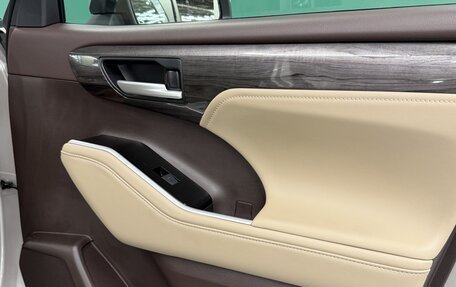 Toyota Highlander, 2025 год, 6 200 000 рублей, 15 фотография