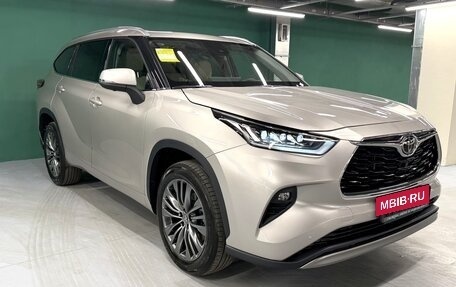 Toyota Highlander, 2025 год, 6 200 000 рублей, 6 фотография