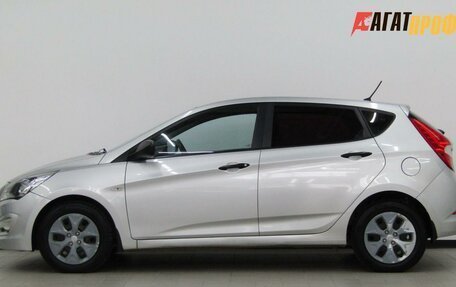 Hyundai Solaris II рестайлинг, 2015 год, 880 000 рублей, 2 фотография