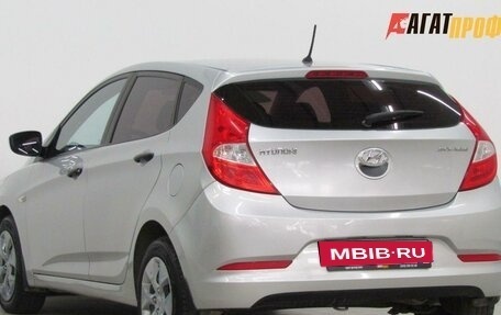 Hyundai Solaris II рестайлинг, 2015 год, 880 000 рублей, 3 фотография