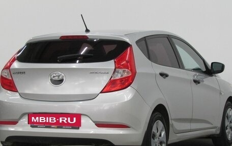 Hyundai Solaris II рестайлинг, 2015 год, 880 000 рублей, 6 фотография