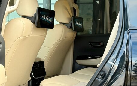 Toyota Land Cruiser, 2022 год, 9 300 000 рублей, 10 фотография