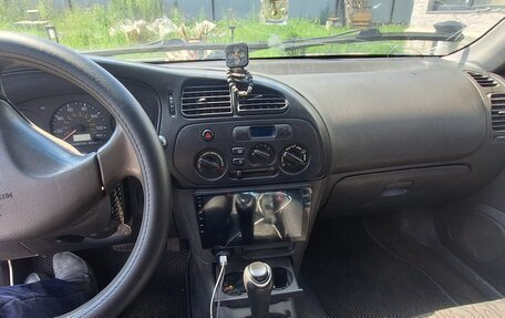 Mitsubishi Colt VI рестайлинг, 1999 год, 135 000 рублей, 2 фотография