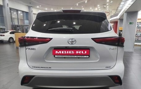 Toyota Highlander, 2025 год, 6 400 000 рублей, 6 фотография