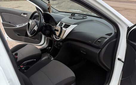 Hyundai Solaris II рестайлинг, 2014 год, 1 050 000 рублей, 13 фотография