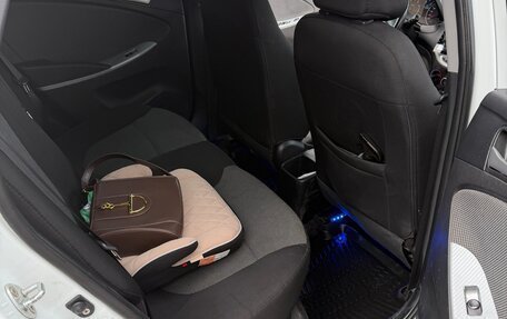 Hyundai Solaris II рестайлинг, 2014 год, 1 050 000 рублей, 10 фотография