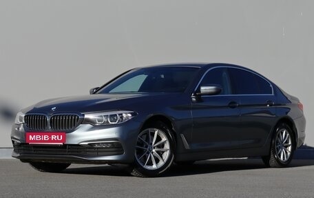 BMW 5 серия, 2020 год, 3 290 000 рублей, 2 фотография