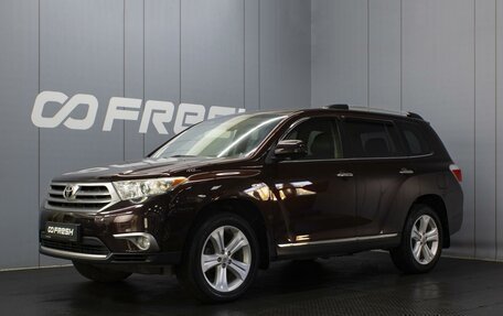 Toyota Highlander III, 2013 год, 1 990 000 рублей, 1 фотография