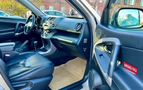 Toyota RAV4, 2005 год, 915 000 рублей, 25 фотография