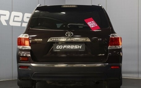 Toyota Highlander III, 2013 год, 1 990 000 рублей, 4 фотография