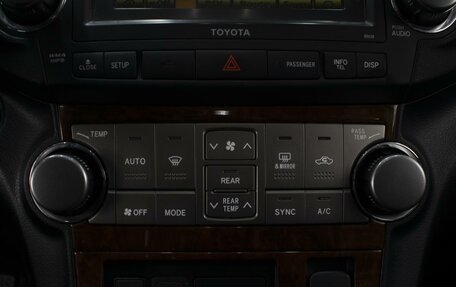 Toyota Highlander III, 2013 год, 1 990 000 рублей, 18 фотография