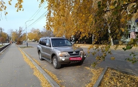 Mitsubishi Pajero III рестайлинг, 2004 год, 890 000 рублей, 2 фотография