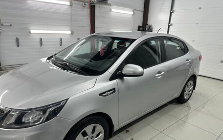 KIA Rio III рестайлинг, 2013 год, 950 000 рублей, 2 фотография