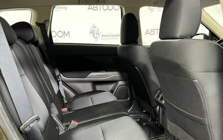 Mitsubishi Outlander III рестайлинг 3, 2020 год, 2 187 000 рублей, 11 фотография