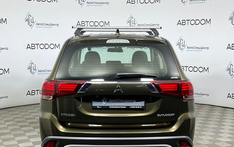 Mitsubishi Outlander III рестайлинг 3, 2020 год, 2 187 000 рублей, 6 фотография