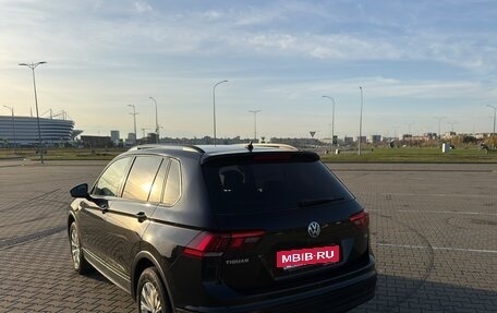 Volkswagen Tiguan II, 2017 год, 1 972 000 рублей, 3 фотография