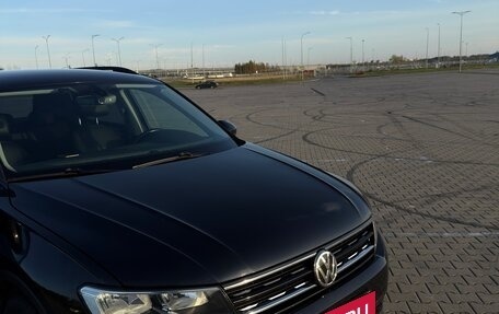 Volkswagen Tiguan II, 2017 год, 1 972 000 рублей, 15 фотография