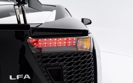 Lexus LFA, 2012 год, 98 000 000 рублей, 7 фотография