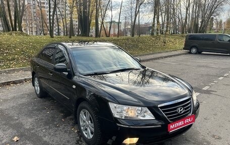Hyundai Sonata VI, 2010 год, 965 000 рублей, 1 фотография