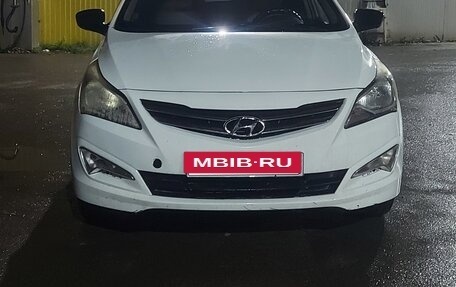 Hyundai Solaris II рестайлинг, 2015 год, 600 000 рублей, 2 фотография