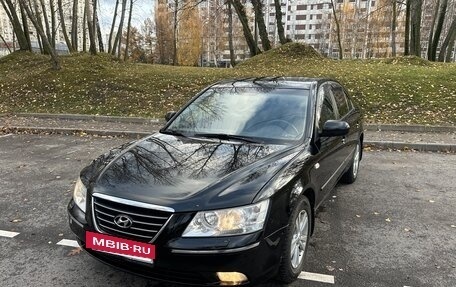 Hyundai Sonata VI, 2010 год, 965 000 рублей, 3 фотография