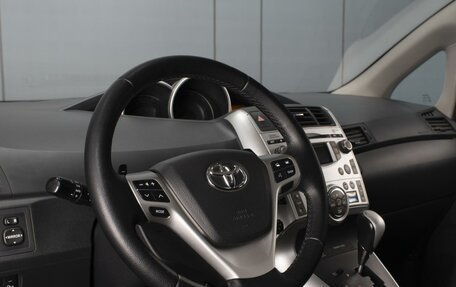 Toyota Verso I, 2010 год, 1 155 000 рублей, 13 фотография