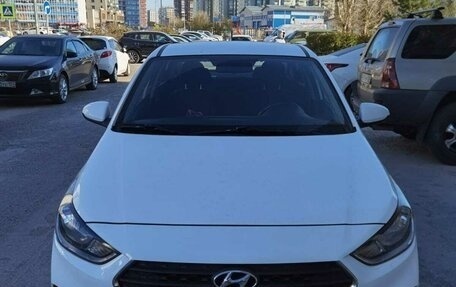 Hyundai Solaris II рестайлинг, 2019 год, 1 350 000 рублей, 1 фотография