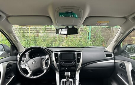 Mitsubishi Pajero Sport III рестайлинг, 2018 год, 2 900 000 рублей, 17 фотография