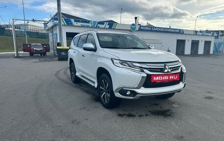 Mitsubishi Pajero Sport III рестайлинг, 2018 год, 2 900 000 рублей, 3 фотография