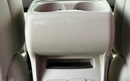 KIA Carnival III, 2015 год, 2 260 000 рублей, 18 фотография