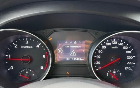 KIA Carnival III, 2015 год, 2 260 000 рублей, 17 фотография