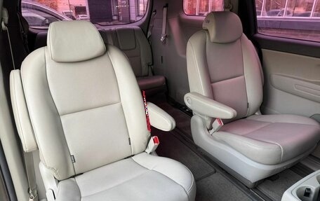 KIA Carnival III, 2015 год, 2 260 000 рублей, 10 фотография