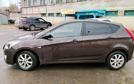 Hyundai Solaris II рестайлинг, 2014 год, 700 000 рублей, 3 фотография