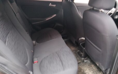 Hyundai Solaris II рестайлинг, 2014 год, 700 000 рублей, 7 фотография