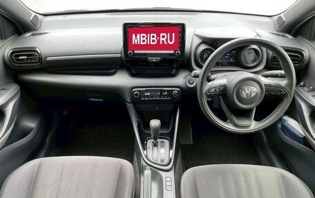 Toyota Yaris, 2021 год, 760 000 рублей, 8 фотография