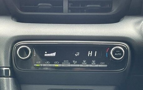 Toyota Yaris, 2021 год, 760 000 рублей, 12 фотография